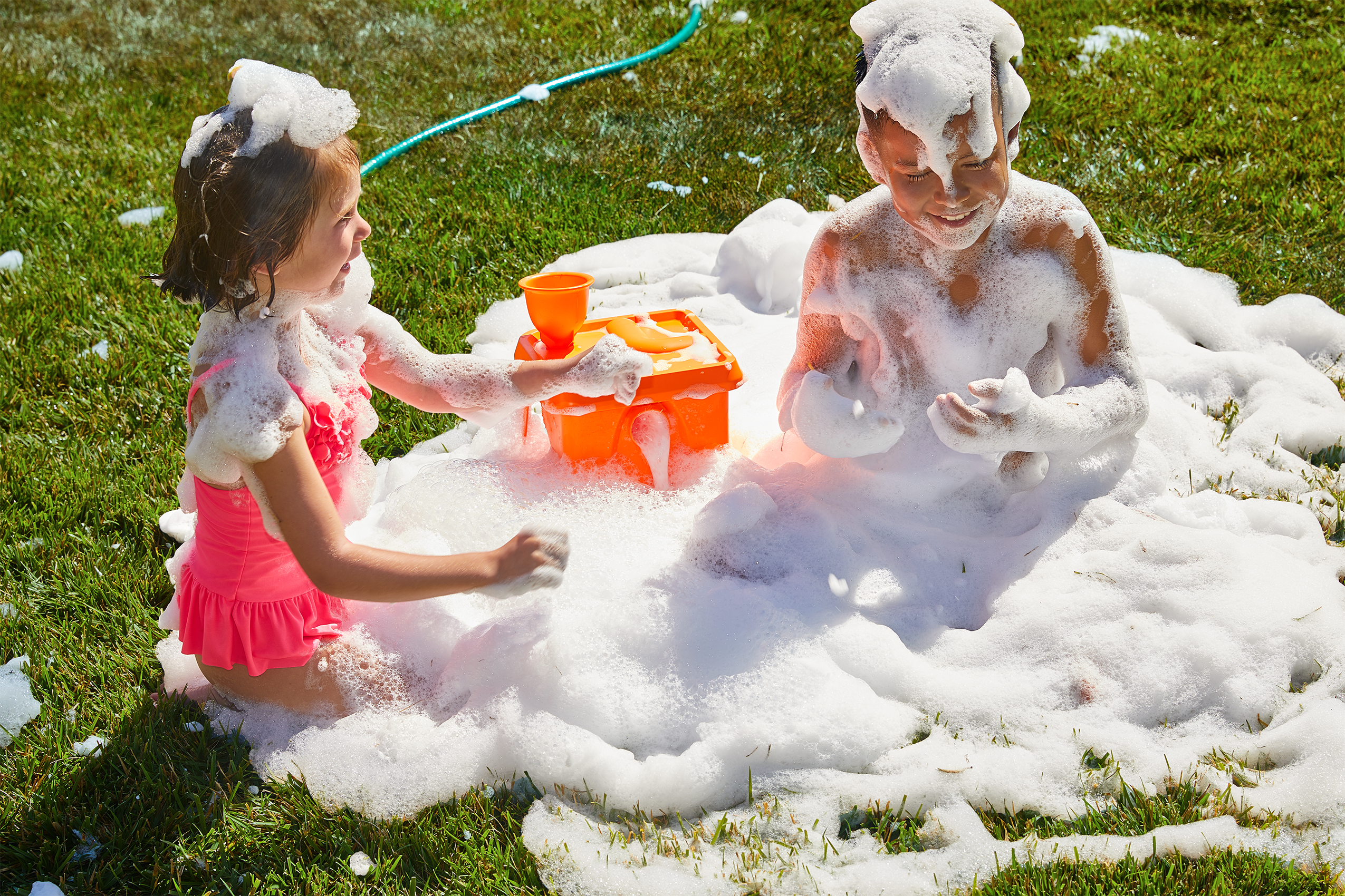 lifestyle_FoamPartyBucket_61949 - Wham-O